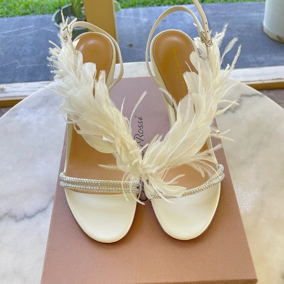 NEW Gianvito Rossi White Sandals Size 37/7.Feather & Crystal Detail Straps Event - Picture 3 of 15
